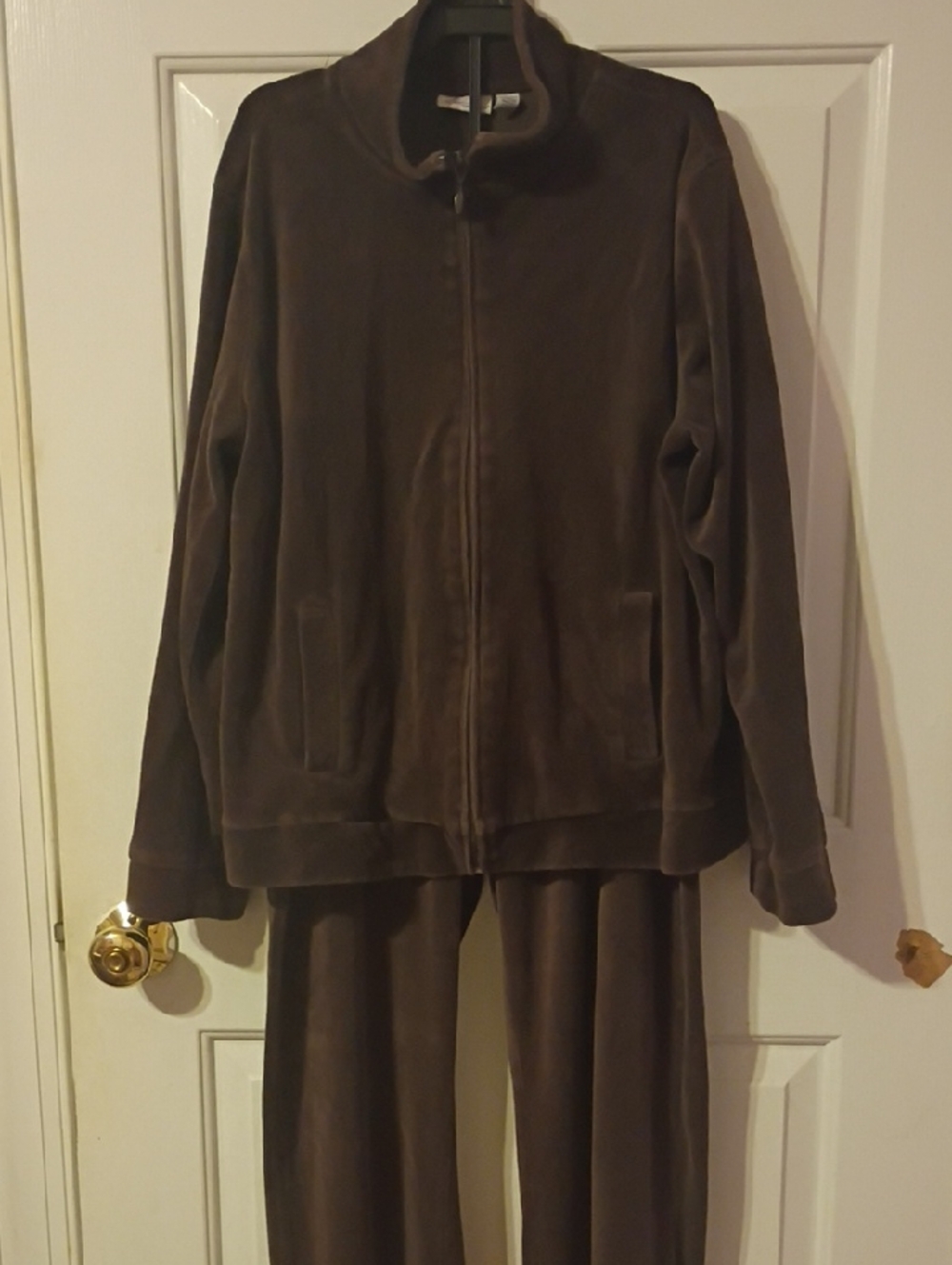 Kim Rogers Brown Velour Zip-Up Jacket And Matching Pants